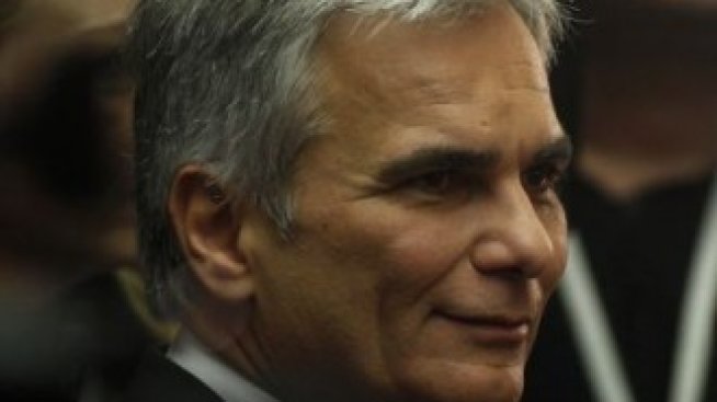 Управляващата коалиция в Австрия спечели изборите, но с малко