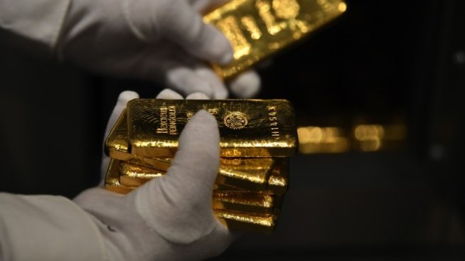 Всички очакват златото да достигне 2000 долара, но какво ще следва после?