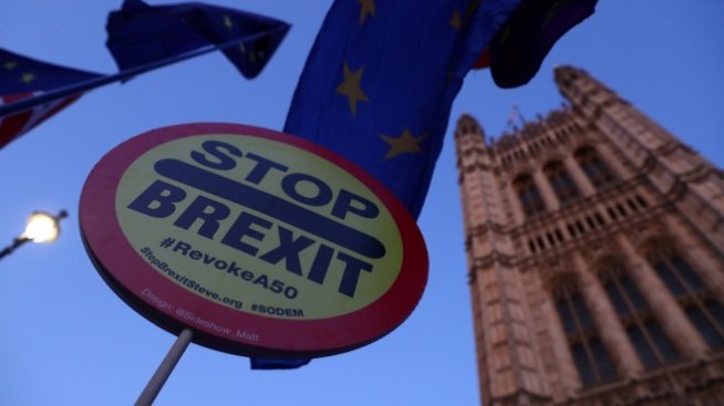 Джонсън: Исках да си сдъвча вратовръзката от яд заради Brexit