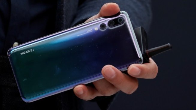 Кой и какво стои зад наградите TIPA и EISA и рейтинга на DxO Mark? 