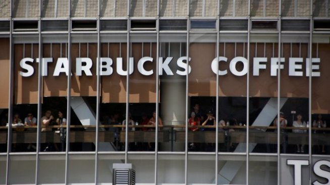 Nestle и Starbucks сключиха лицензионно споразумение за 7,15 млрд. долара