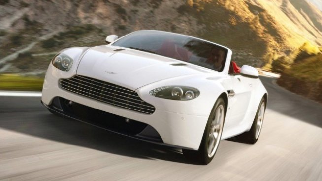 Първият Aston Martin с AMG двигател ще излезе до 3-4 години