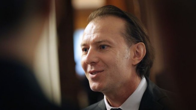 Очаквано правителството на Румъния беше свалено с вот на недоверие от парламента