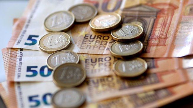 Растящите лихви са увеличили печалбите на банките в Европа със 100 млрд. евро за две години