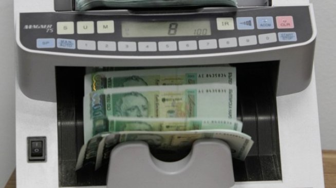 Средните лихви по всички заеми се понижиха през октомври