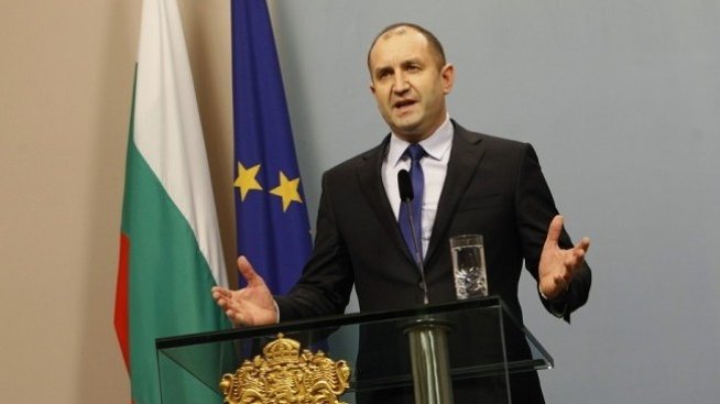 Румен Радев: Предложението за F-16 е триумф на лобизма