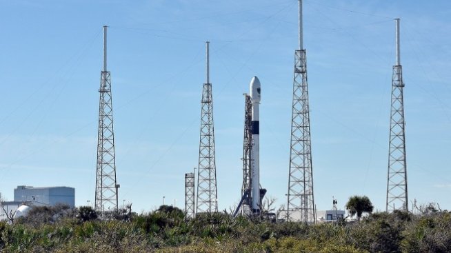 SpaceX осъществи първата си мисия за армията в САЩ