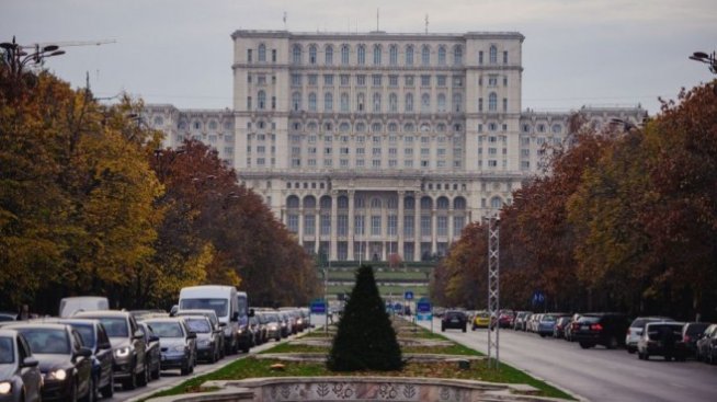 Президентът на Румъния предложи за премиер генерал, служил в Ирак