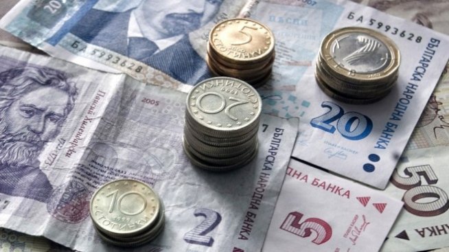 Помощите за семейства с деца до 14 г. тръгват отново заради новите мерки