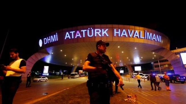 Симеон Иванов: Турция е в гражданска война