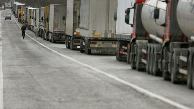 Проблеми на границата с Гърция заради срив в системата