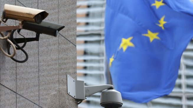 ЕК и САЩ уточняват финални детайли на споразумението за търговски обмен на данни