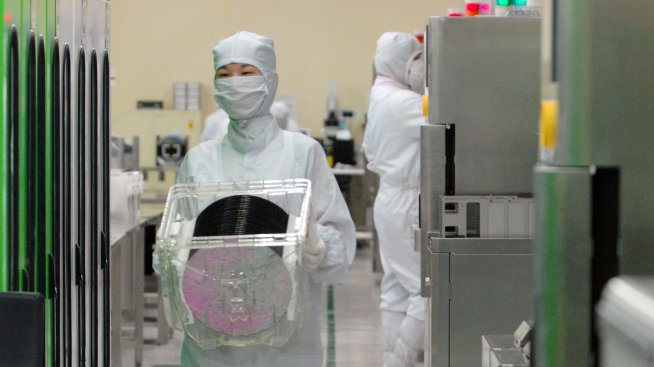 Micron ще инвестира 40 млрд. долара до 2030 г. в заводи за чипове в САЩ