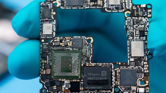 Силното търсене на смартфоните на Huawei помогна на SMIC да надмине прогнозите за печалба