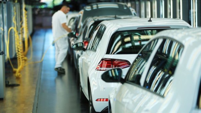 Компактният сегмент продължава да отстъпва пред SUV моделите в Европа