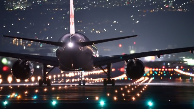 Устремът към пътувания на българи в чужбина продължава и в края на годината