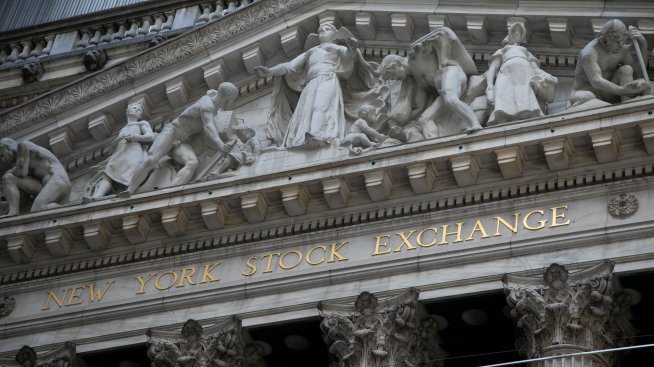 Подемът на S&P 500 до рекордно високи стойности се охлажда*
