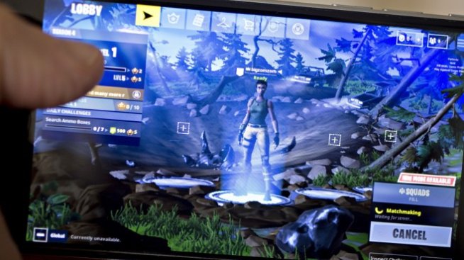 Съдия обяви, че е склонен да подкрепи искането на Epic Games срещу Apple