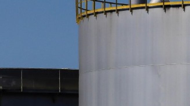 Спад в запасите на САЩ възобнови оптимизма на петролните търговци*