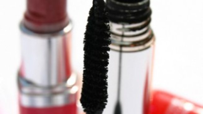 Англичанките харчат над 100 хил. лири за козметика през живота си 