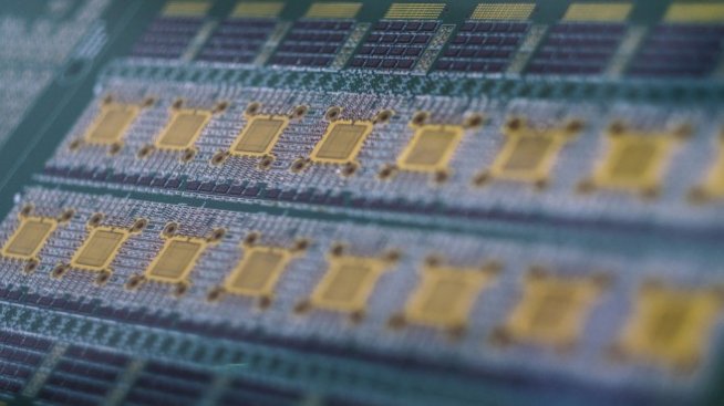 Тайван ускорява производството на чипове, за да спаси автомобилната индустрия