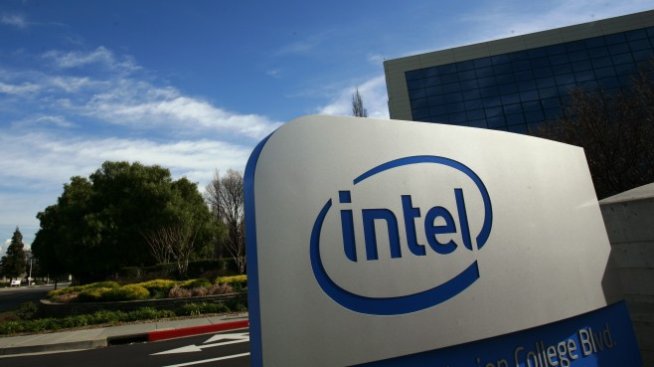 Intel инвестира още един милиард долара за увеличаване на производството
