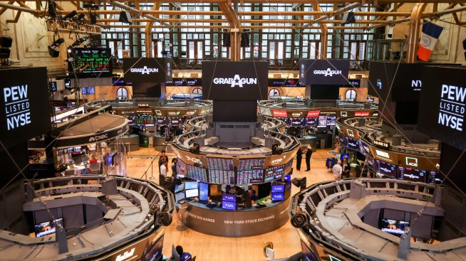 Щатските индекси приключиха една силно волатилна сесия с ръстове