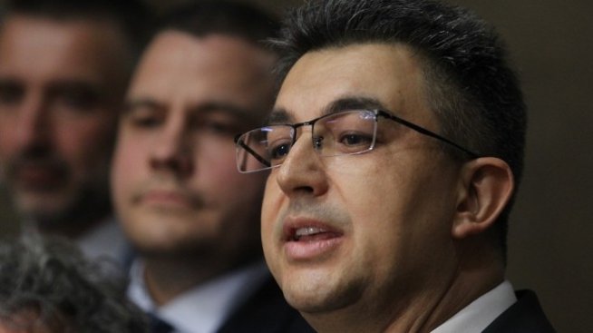 Как реагираха политическите лидери на кандидатурата на Пламен Николов?