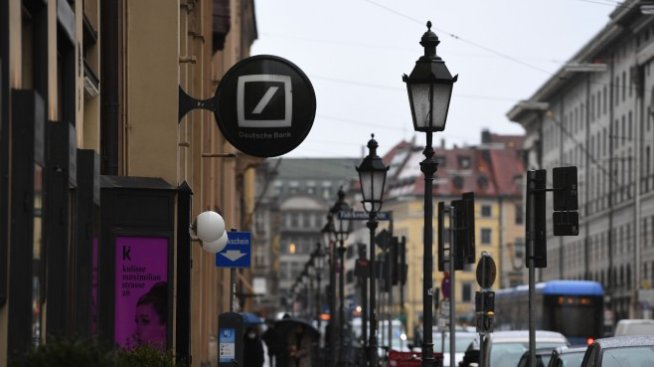 Deutsche Bank и SocGen отчитат по-слабо представяне в нов тест на ЕБО