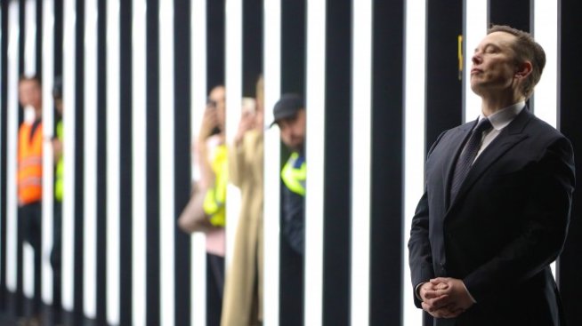 WSJ: Илон Мъск е разрушил брака на съоснователя на Google Сергей Брин