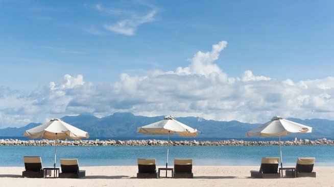 Туризмът в страната се оживява, но остава далеч от успешната 2019 г.