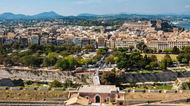 Йонийска рапсодия: Островите, на които купувачите на жилища търсят различна Гърция