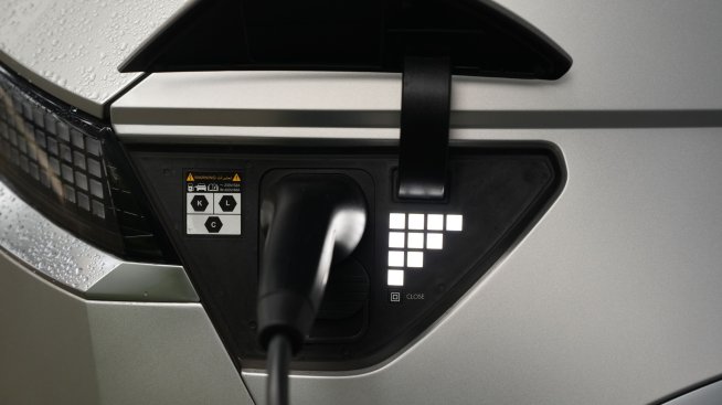 Индонезия обяви програма за субсидиране на покупките на електромобили