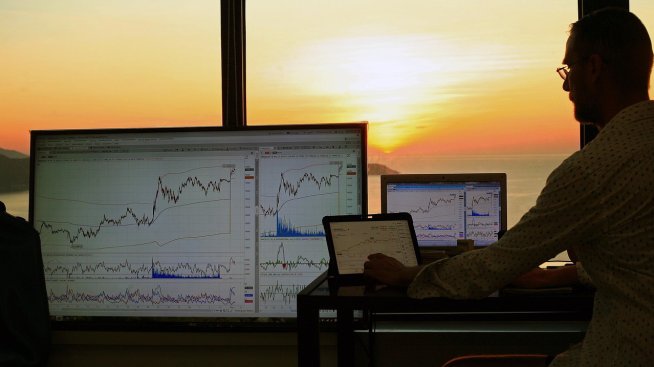 Андрей Стойчев: Волатилността на пазарите ще се запази, докато Тръмп е на власт