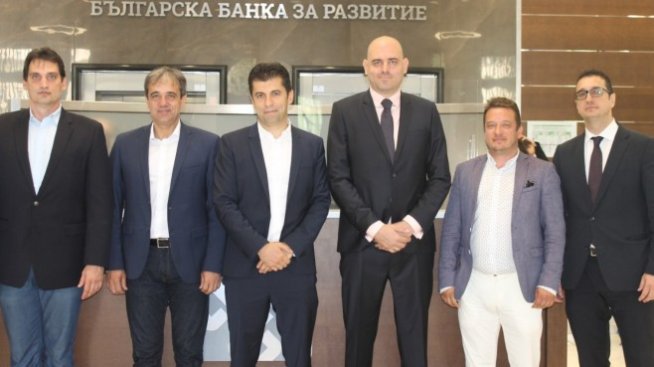 Кирил Петков представи новото ръководство на ББР