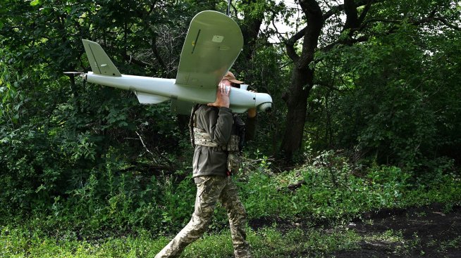 Украинските дронове подпалиха пристанището в Уст-Луга, Латвия съобщи за свален дрон