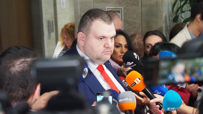 Пеевски: Доган ни препоръча да не подкрепим ГЕРБ, аз ще изпълня волята на хората