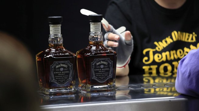 Pernod Ricard проучва придобиване на собственика на Jack Daniel's