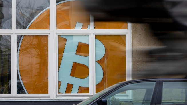 Биткойнът може би се готви за нова порция ценова волатилност