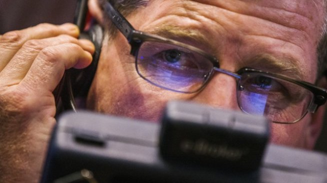 Блокирането на търговията, Гърция и Китай изпратиха Wall Street дълбоко на червено