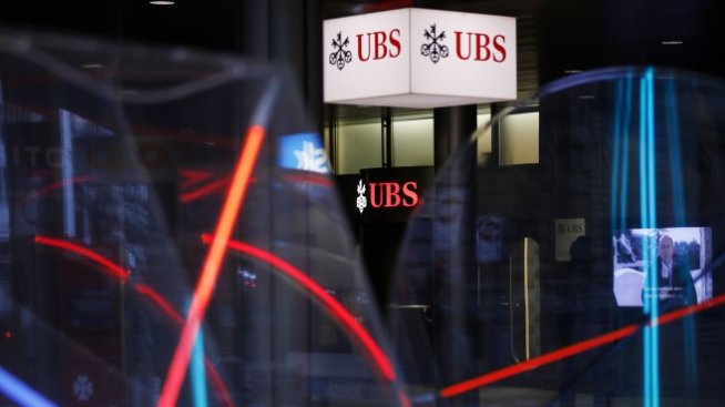UBS се смалява, но без значими съкращения на персонал