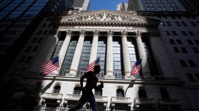 Индексите на Wall Street се разминават в началото на сесията*