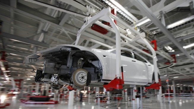 Историята на битката за първия масов електромобил