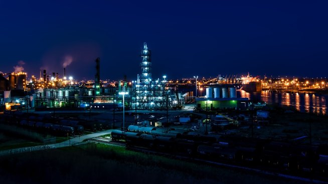 Ще разпали ли допълнително инфлацията петролният пазар?