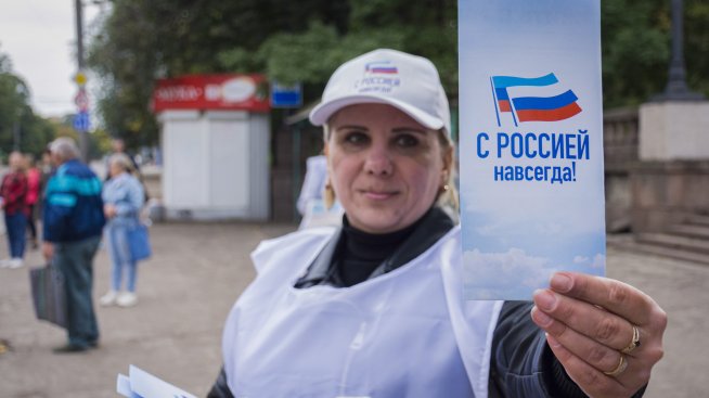 Контролираните от Москва региони в Украйна гласуват&nbsp;за или против присъединяване към Русия&nbsp;