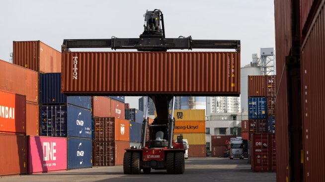 Търсенето на полупроводници ускорява възстановяването на износа на Южна Корея