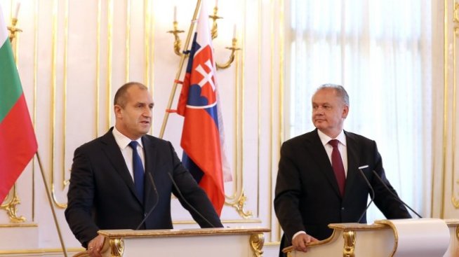 Р. Радев: Охраната на външните граници на ЕС трябва да е безкомпромисна