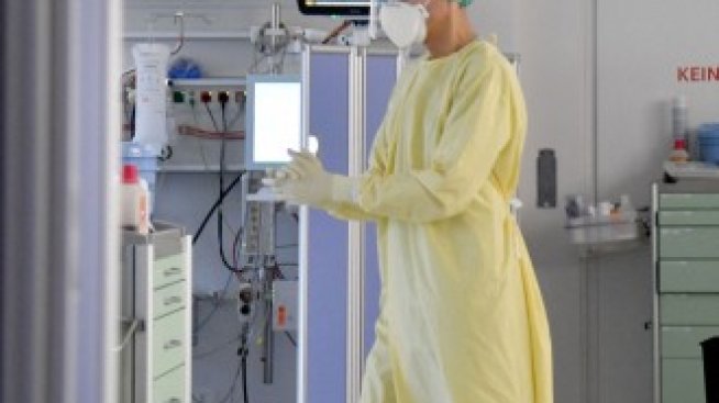 Европа започва да въвежда отново ограничения заради COVID-19