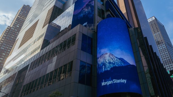 Приходите на Morgan Stanley надхвърлиха прогнозите, печалбата се свива