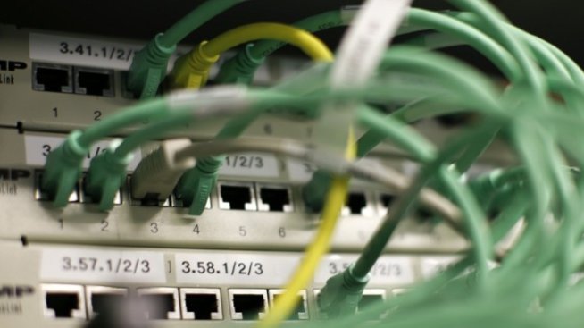 Бунтът на машините: Какви рискове носи изкуственият интелект за икономиката?